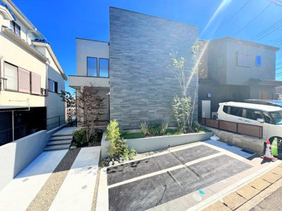 【外観】 | ◇◆日吉１丁目デザイナーズ住宅◆◇ | ◆一戸建てを中心とした街並みが整然と続き、周辺は高い建物が建っていないので、緑の多い閑静な趣を感じる環境です。街並みや周辺環境も重要なポイントです！！