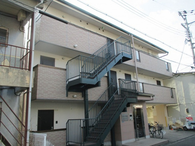 【外観】 | チェリーハイツ | 落ち着いた色合いの物件です