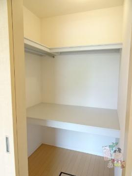 シャーメゾン山崎の収納|ウォークインクローゼット