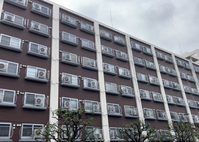 【外観】 | ルネ東林間 | 景色重視でお家選ぶをするとスーパーが遠い！学校が遠い！など生活をするうえで利便性で困ることもあります。まず一度現地を見学する際に、周辺の施設などがあるかを確認し、暮らし始めた後のことを想像しましょう。