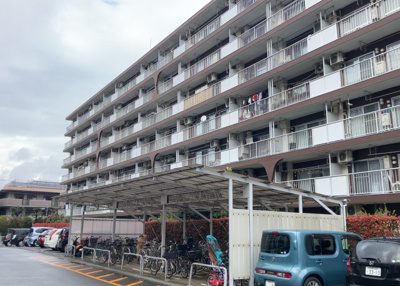 【外観】 | ルネ東林間 | ＳＲＣ造は強度や耐震性の面でもRC造と比べて優れています。そのため、10階建以上の高層または超高層マンションなどの建築にも多く採用されています。柱や梁などのサイズが小さくても高い耐震性を確保できます。