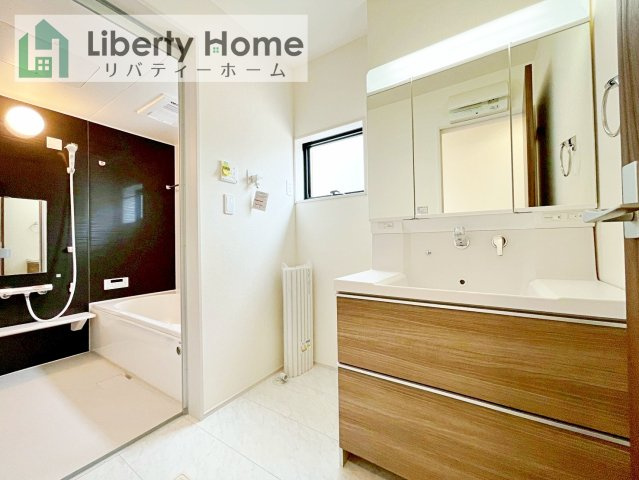 水戸市河和田町3期　新築戸建　2号棟の独立洗面台