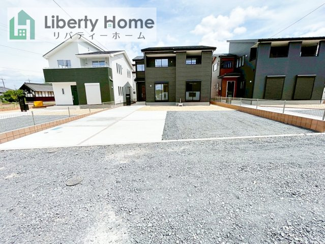 水戸市河和田町3期　新築戸建　2号棟の駐車場