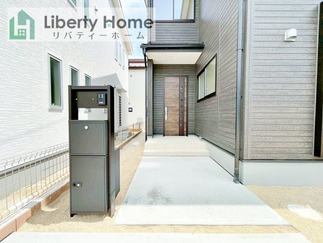 水戸市河和田町3期　新築戸建　2号棟のエントランス