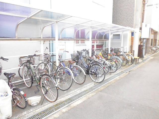 【その他共用部分】 | 駐輪場です