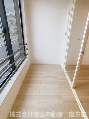 直方市大字感田のアパートのバルコニー