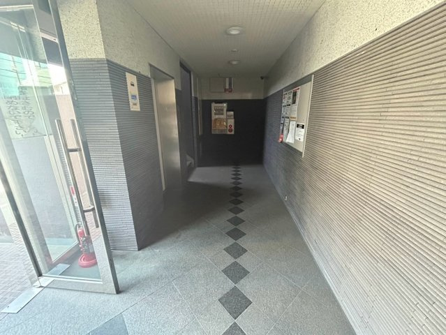 エヌエム・セーズのエントランス