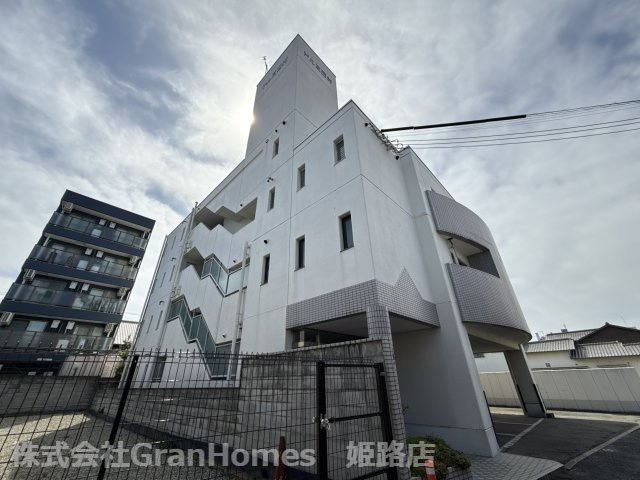 ドルミ西村の外観