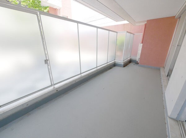 Ｎｓ２１やごとＢ棟のバルコニー