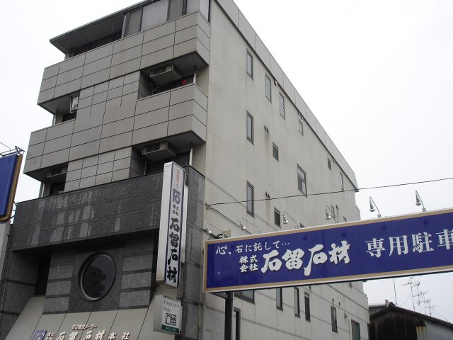 パレステージ二条の外観