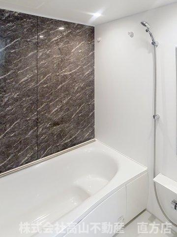 直方市大字感田のアパートの浴室