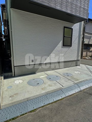 谷中町貸家1号棟の駐車場