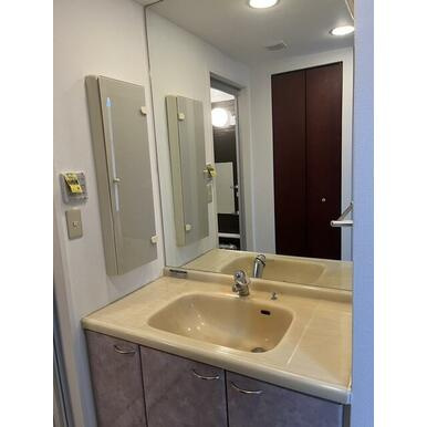 アーバンパレス大江の独立洗面台