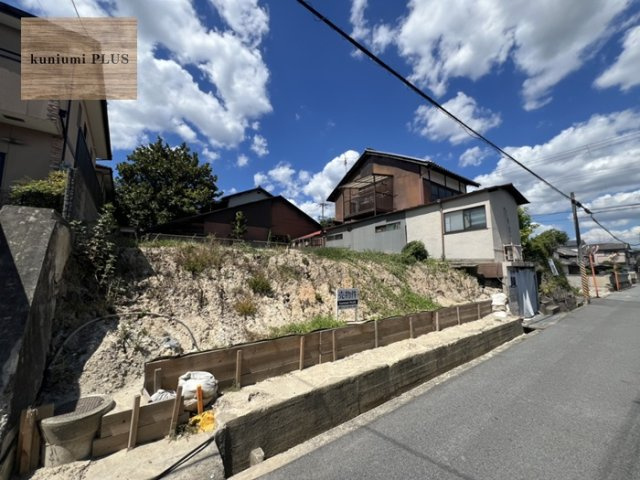 奈良県大和郡山市植槻町の前面道路含む現地写真