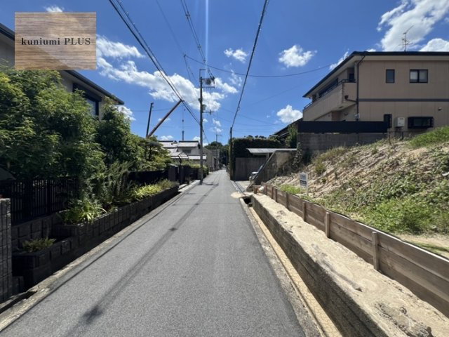 奈良県大和郡山市植槻町の前面道路含む現地写真