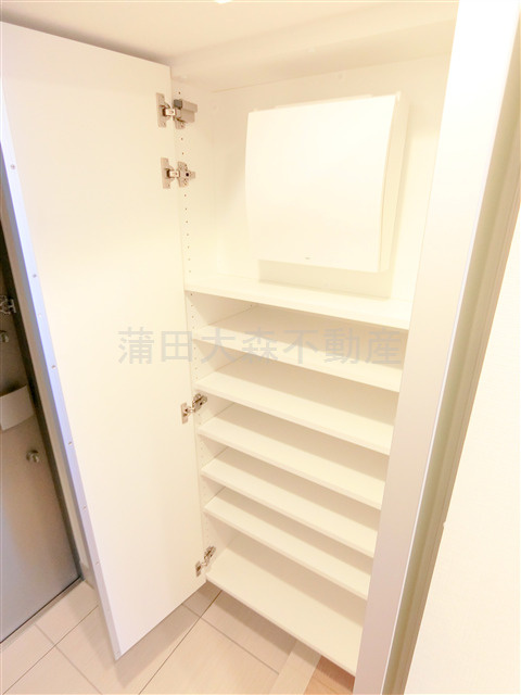 クレストコート池上の収納|玄関収納