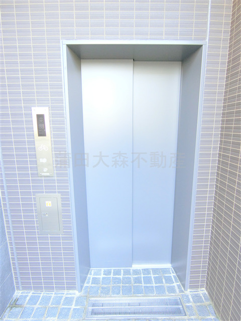 クレストコート池上のその他共用部分|駐輪場用エレベーター