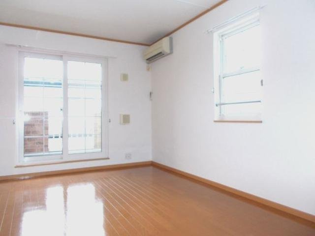 サンベリーナＡの居間・リビング