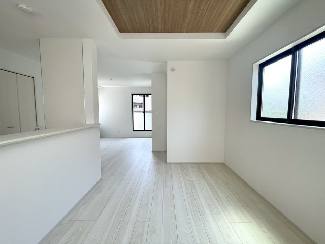 練馬区大泉町4丁目　新築分譲住宅全4棟の居間・リビング|4号棟