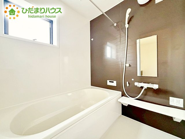 【浴室】 | 笠間市中央第2　新築戸建 | 今日も１日お疲れでした。広いお風呂で疲れを癒してください。