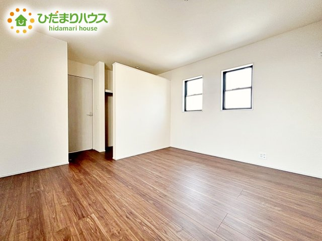 【寝室】 | 笠間市中央第2　新築戸建 | 大きなベッドを置いても余裕の広さの主寝室♪♪