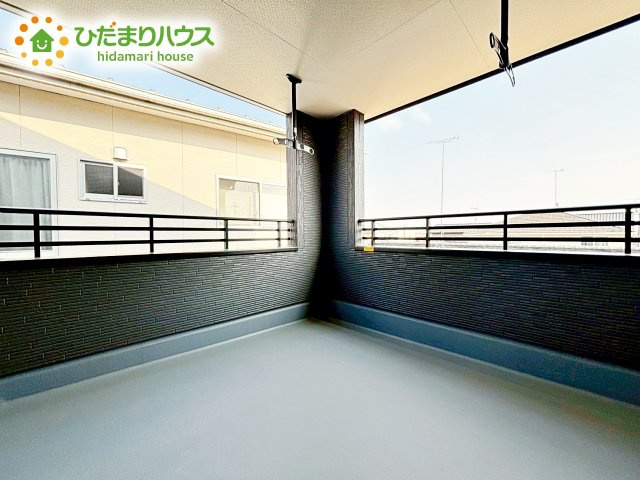 【バルコニー】 | 笠間市中央第2　新築戸建 | 広々としたバルコニーは、大量の洗濯物を干しても余裕！お布団だって、家族全員分をいっきに干せますね(^O^)