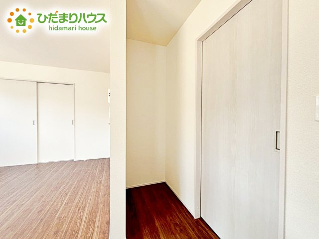 【収納】 | 笠間市中央第2　新築戸建 | 食品ストックや調理家電などの収納に役立つパントリーです。