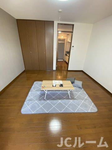 グリーンハイツ深山の居間・リビング|同建物内、同間取りの別の部屋の写真です