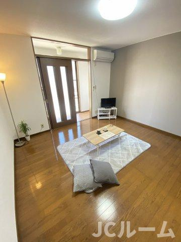 グリーンハイツ深山の居間・リビング|同建物内、同間取りの別の部屋の写真です