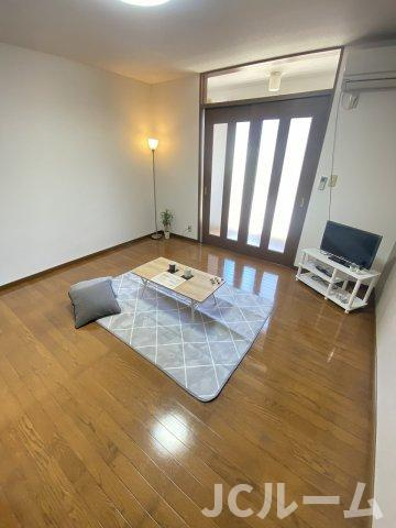 グリーンハイツ深山の居間・リビング|同建物内、同間取りの別の部屋の写真です