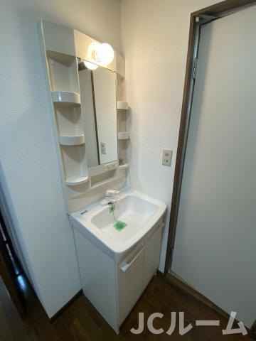 グリーンハイツ深山の洗面所|同建物内、同間取りの別の部屋の写真です