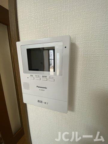 グリーンハイツ深山のセキュリティ|同建物内、同間取りの別の部屋の写真です