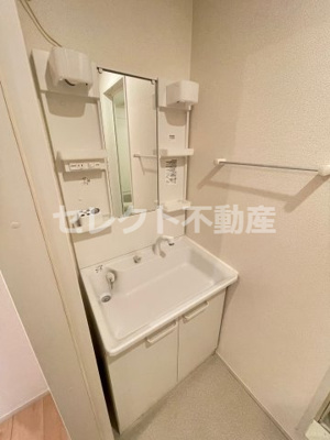 【洗面所】 | エスポワール・ジェルメ　Ⅴ | コンパクトで使いやすい洗面所