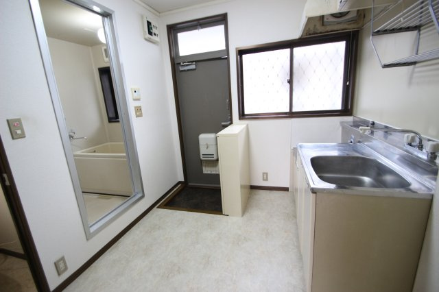 すみれコーポの居間・リビング