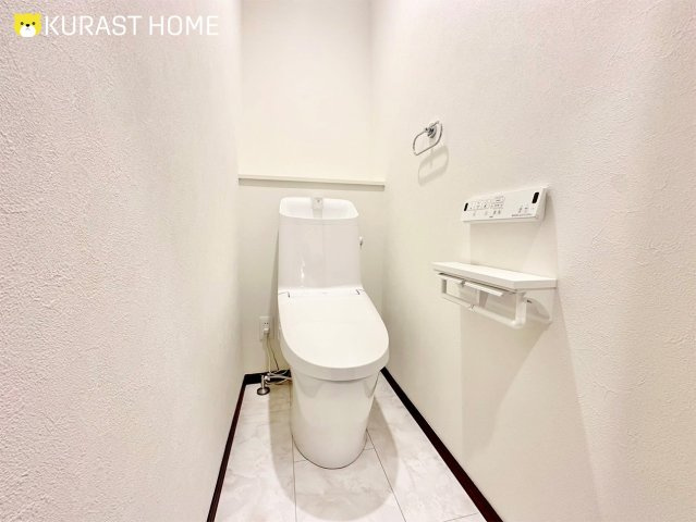 京都市南区久世上久世町　新築戸建のトイレ