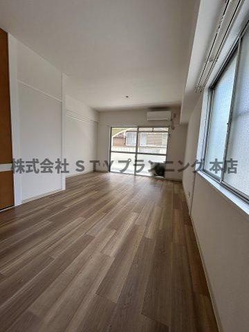 仲介手数料０円！ヴィレッヂ本願寺の居間・リビング