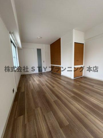 仲介手数料０円！ヴィレッヂ本願寺の居間・リビング