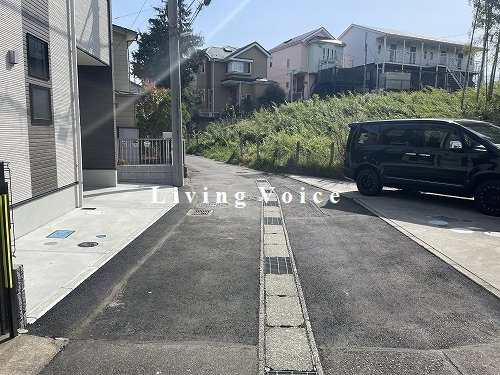 【前面道路含む現地写真】 | 【仲介手数料０円】藤沢市下土棚　新築一戸建て | 【仲介手数料０円】藤沢市下土棚　新築一戸建て