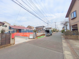 【前面道路含む現地写真】