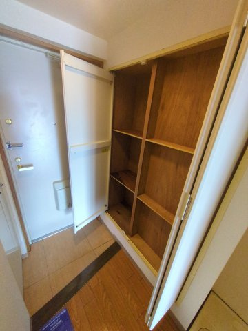 ラフィネパルクの玄関