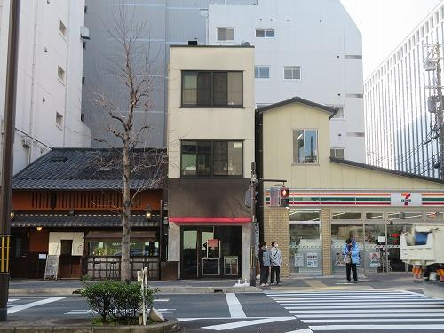 烏丸綾小路ビルの外観