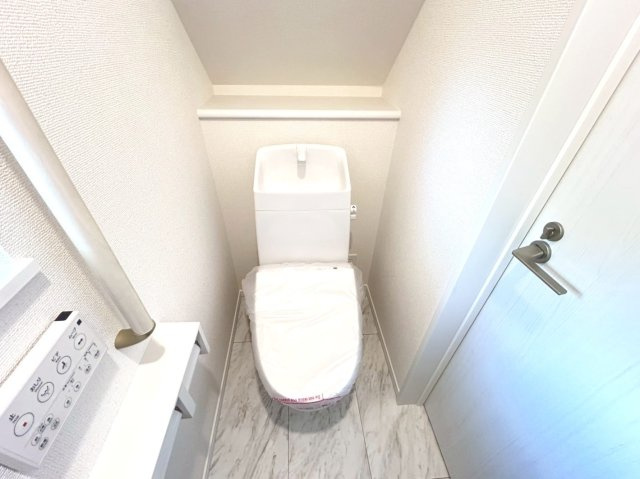 ハートフルタウン　丹羽郡扶桑町高木　全2区画分譲のトイレ|超表面平滑加工とイオンパワーの「セフィオンテクト」加工で、汚れが付きにくく落ちやすい仕様です。