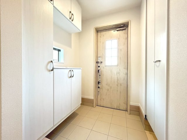 ハートフルタウン　丹羽郡扶桑町高木　全2区画分譲の玄関|玄関ドアの鍵はディンプルキーと内側はサムターンキーになっており防犯性の高い仕様になっています。