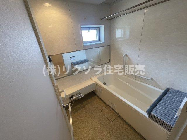 京阪東ローズタウン・ファインガーデンあゆみヶ丘D棟の浴室|■物件内覧・資金計画相談・住宅ローン相談、リフォーム相談、お問合せ受付中■
※当日・翌日のご内覧、ご相談はお電話でのお問合せがスムーズです！