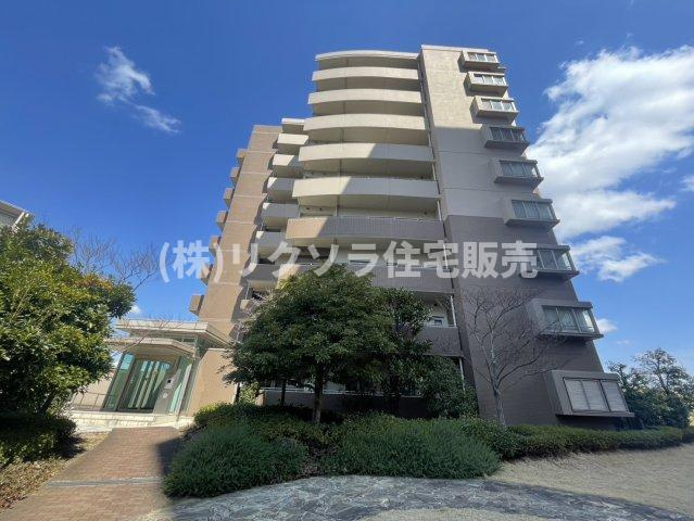 京阪東ローズタウン・ファインガーデンあゆみヶ丘D棟の外観|新しい生活にいかがでしょうか？外観はお住まいの顔になります。こだわりたいポイントですね。水回りリフォームやリノベーションも承ってます。
■現地見学・資金計画相談・住宅ローン相談もお問合せ受付中■