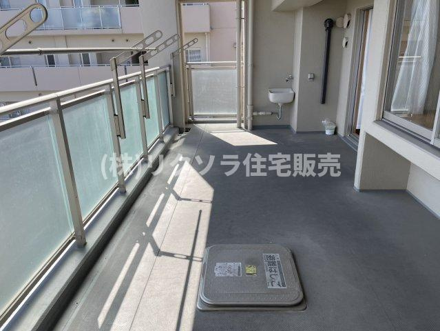 京阪東ローズタウン・ファインガーデンあゆみヶ丘D棟のバルコニー|■物件内覧・資金計画相談・住宅ローン相談、リフォーム相談、お問合せ受付中■
※当日・翌日のご内覧、ご相談はお電話でのお問合せがスムーズです！