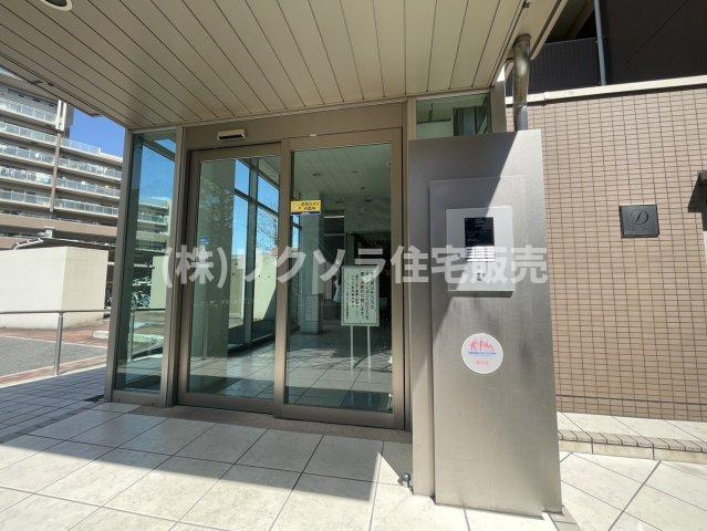 京阪東ローズタウン・ファインガーデンあゆみヶ丘D棟|オートロック自動ドア
■物件内覧・資金計画相談・住宅ローン相談、リフォーム相談、お問合せ受付中■
※当日・翌日のご内覧、ご相談はお電話でのお問合せがスムーズです！