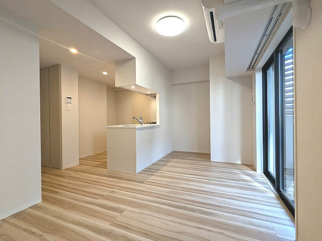 ワンルーフレジデンス新御徒町の設備|ワンルーフレジデンス新御徒町
東京都台東区台東３－４－９
エアコン付き