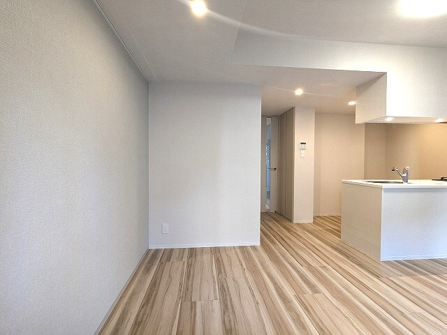 ワンルーフレジデンス新御徒町の設備|ワンルーフレジデンス新御徒町
東京都台東区台東３－４－９
エアコン付き