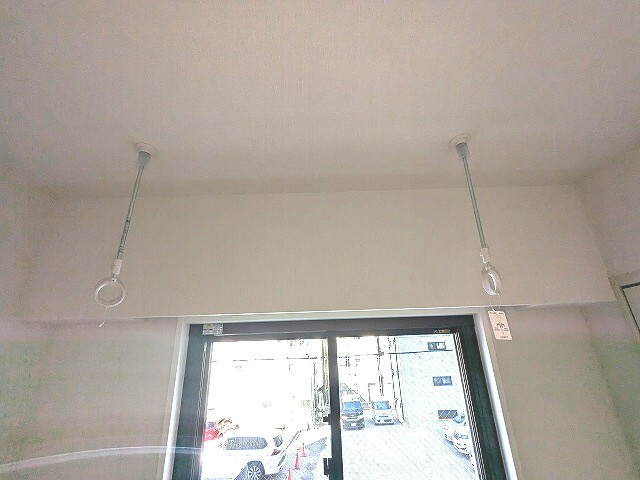 ワンルーフレジデンス新御徒町の設備|5.1帖洋室
取り外し可能な室内物干し設備付きです